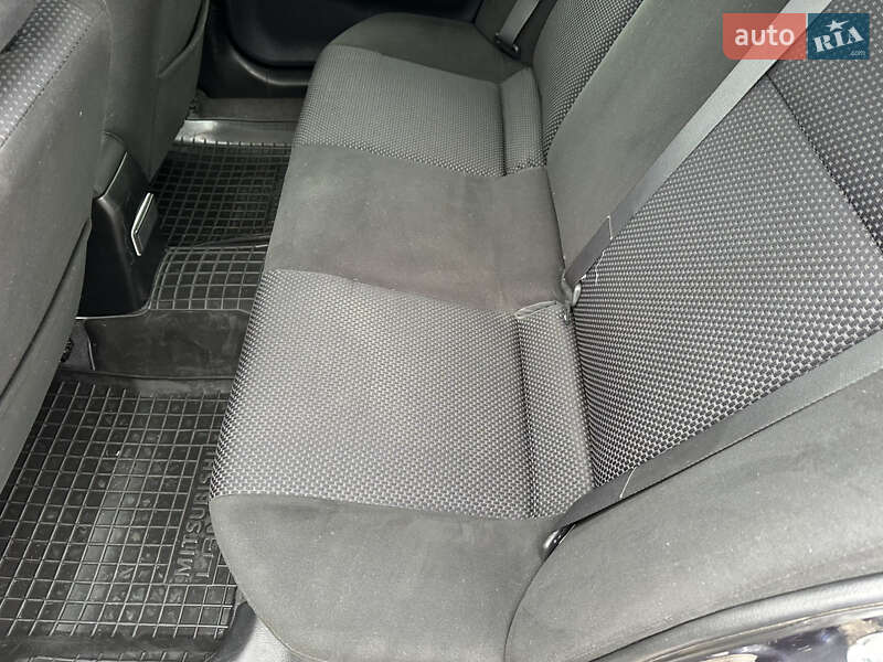 Седан Mitsubishi Lancer 2009 в Киеве