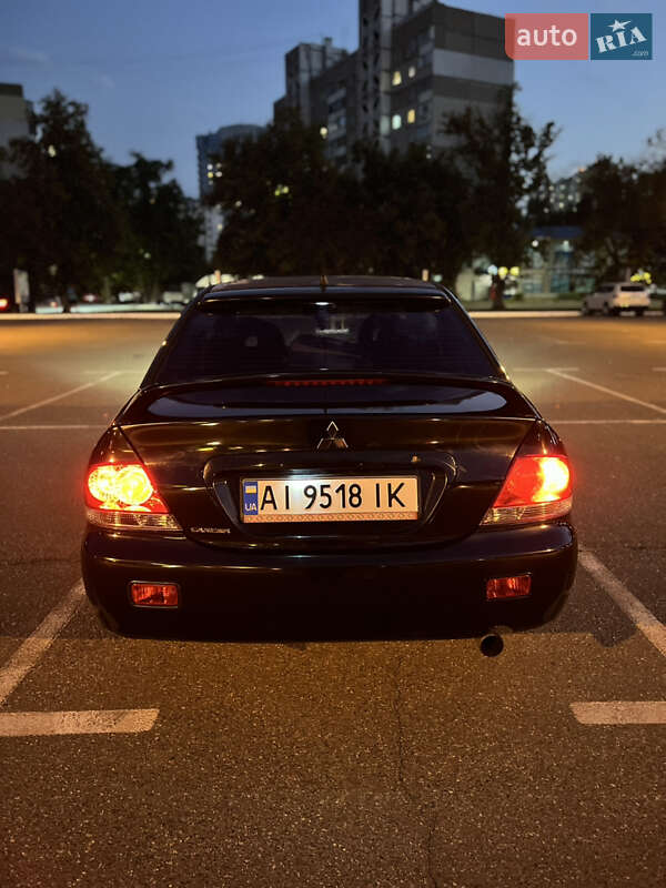 Седан Mitsubishi Lancer 2006 в Броварах