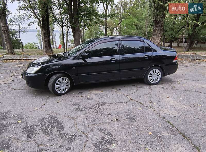 Седан Mitsubishi Lancer 2005 в Николаеве