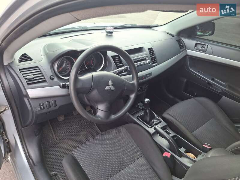 Седан Mitsubishi Lancer 2007 в Чернигове