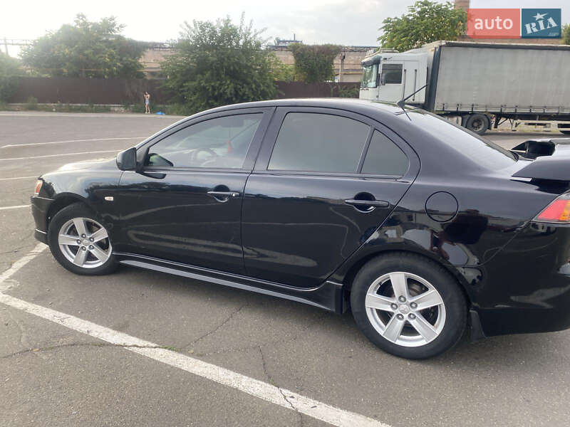 Седан Mitsubishi Lancer 2009 в Одессе