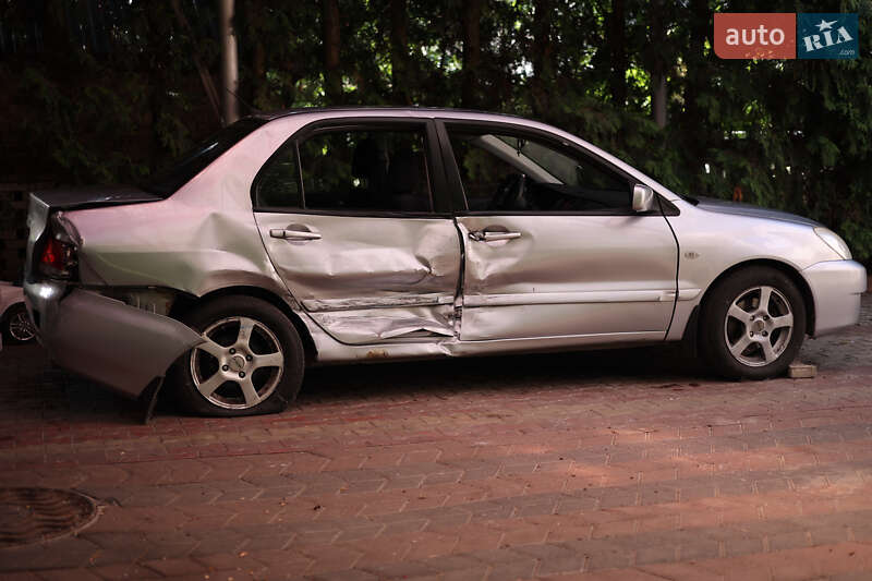 Mitsubishi Lancer 2006