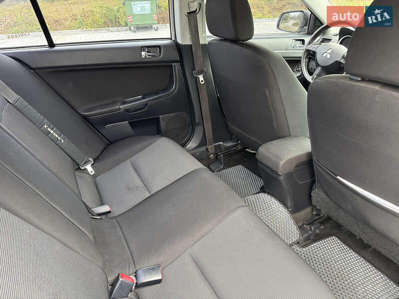 Седан Mitsubishi Lancer 2009 в Львове