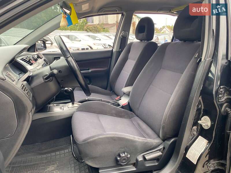 Седан Mitsubishi Lancer 2006 в Киеве