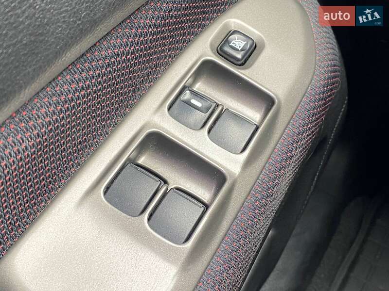 Седан Mitsubishi Lancer 2006 в Киеве
