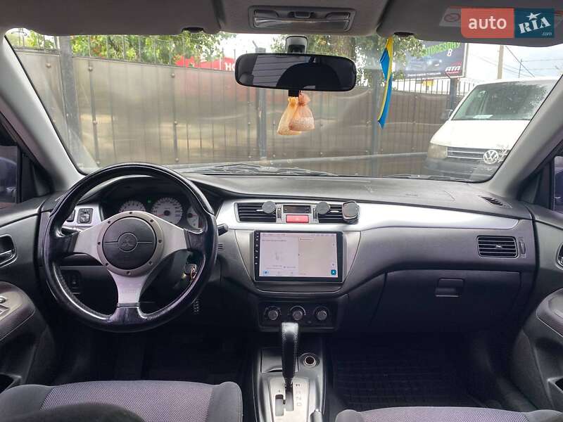Седан Mitsubishi Lancer 2006 в Киеве