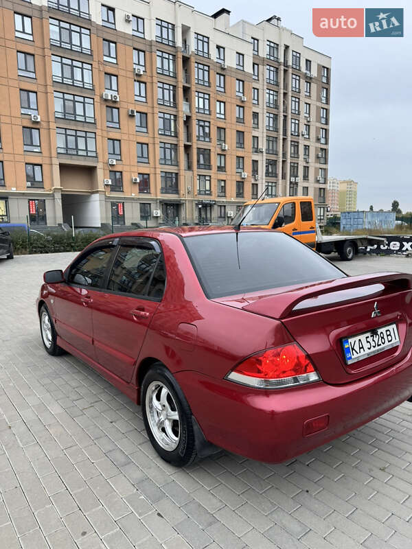 Седан Mitsubishi Lancer 2006 в Киеве