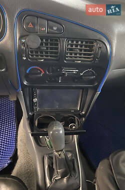 Седан Mitsubishi Lancer 1995 в 