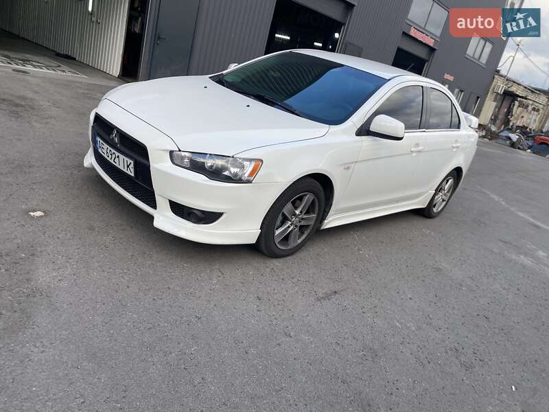 Седан Mitsubishi Lancer 2008 в Днепре