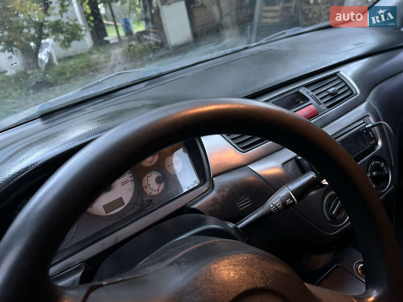 Седан Mitsubishi Lancer 2006 в Катюжанке