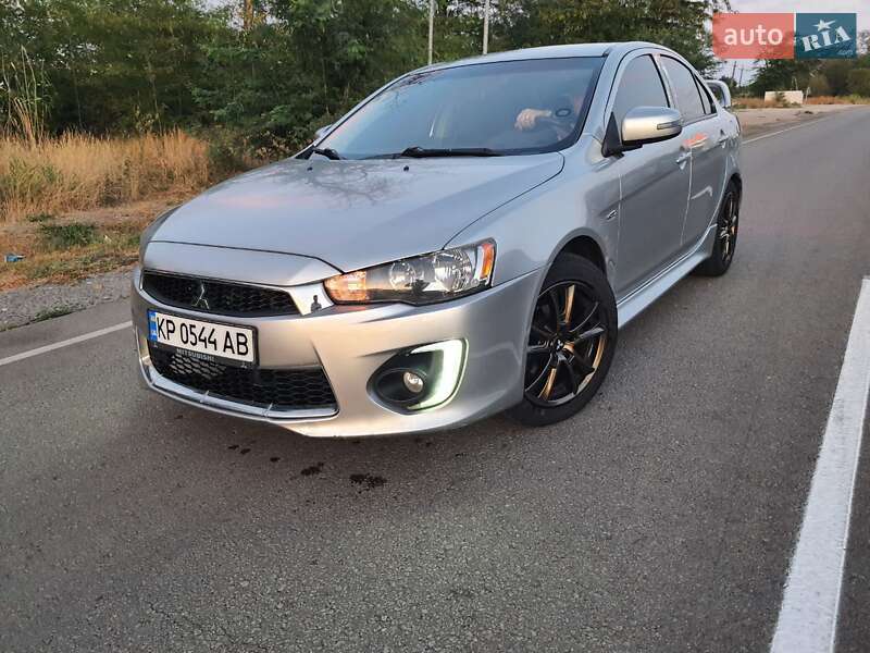 Седан Mitsubishi Lancer 2016 в Запорожье