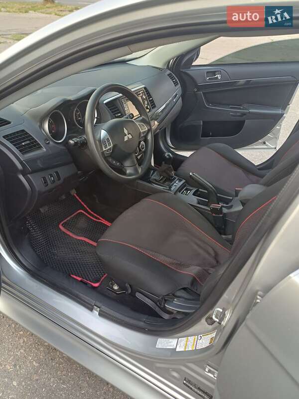 Седан Mitsubishi Lancer 2016 в Запорожье