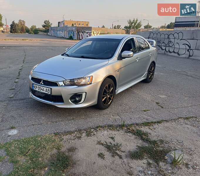 Седан Mitsubishi Lancer 2016 в Запорожье