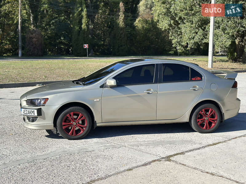 Седан Mitsubishi Lancer 2008 в Черкассах