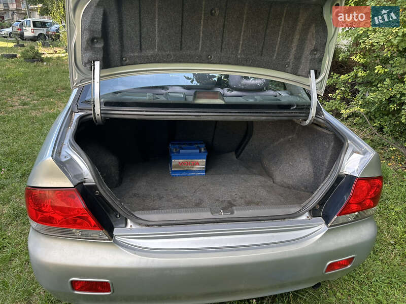 Седан Mitsubishi Lancer 2008 в Чернівцях