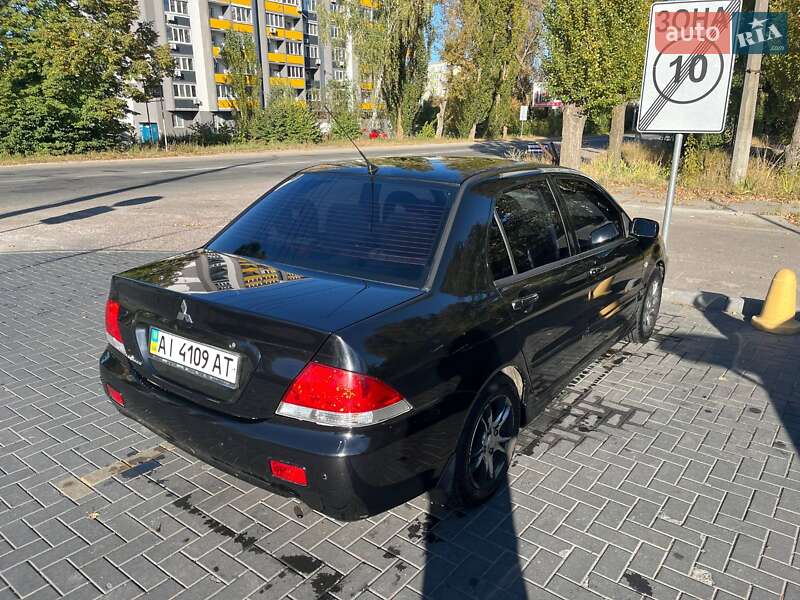Седан Mitsubishi Lancer 2006 в Киеве