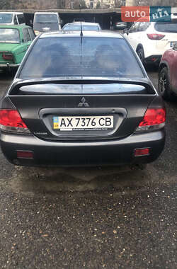 Седан Mitsubishi Lancer 2006 в Черновцах