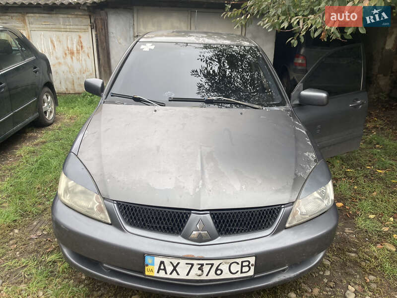 Седан Mitsubishi Lancer 2006 в Черновцах