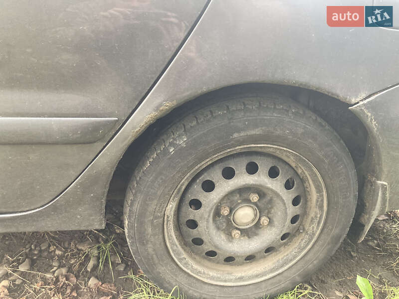 Седан Mitsubishi Lancer 2006 в Черновцах