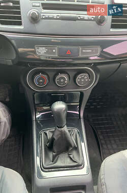 Седан Mitsubishi Lancer 2012 в 