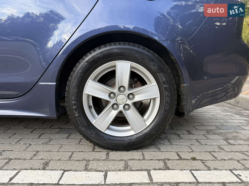 Седан Mitsubishi Lancer 2008 в Обухове