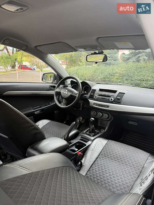 Седан Mitsubishi Lancer 2009 в Одессе