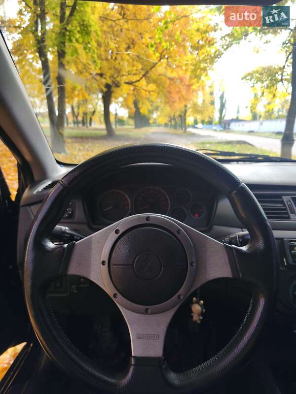 Седан Mitsubishi Lancer 2004 в Первомайську