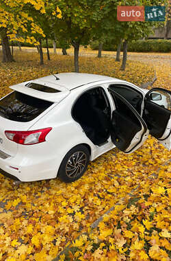 Хетчбек Mitsubishi Lancer 2008 в 