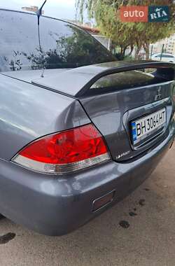Седан Mitsubishi Lancer 2006 в  фото 3 Седан Mitsubishi Lancer 2006 в
