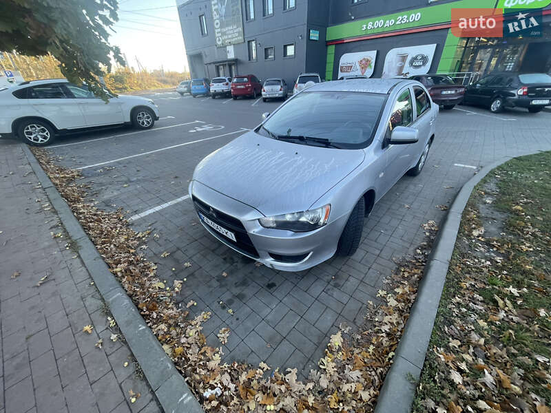 Mitsubishi Lancer 2011