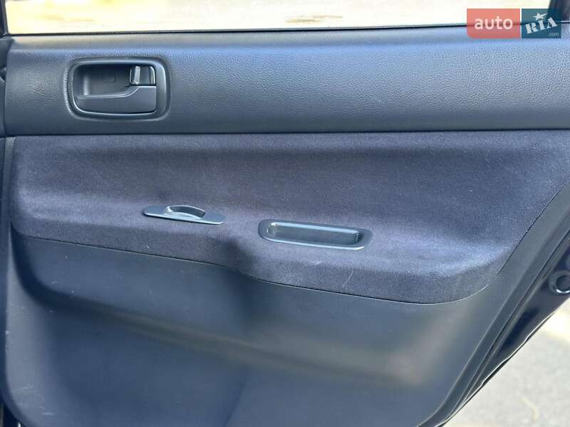 Седан Mitsubishi Lancer 2006 в Ахтырке
