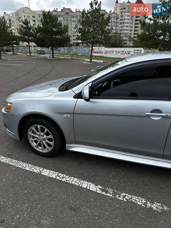 Седан Mitsubishi Lancer 2013 в Одессе