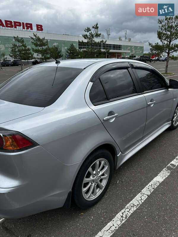 Седан Mitsubishi Lancer 2013 в Одессе