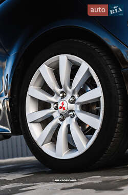 Седан Mitsubishi Lancer 2011 в 
