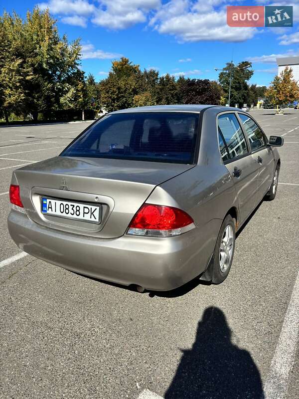 Седан Mitsubishi Lancer 2004 в Броварах