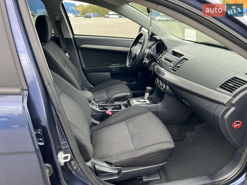 Седан Mitsubishi Lancer 2008 в Киеве