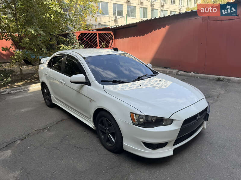Седан Mitsubishi Lancer 2007 в Киеве