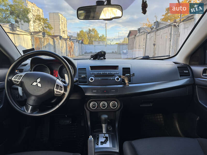 Седан Mitsubishi Lancer 2007 в Киеве
