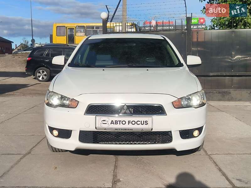 Седан Mitsubishi Lancer 2008 в Киеве