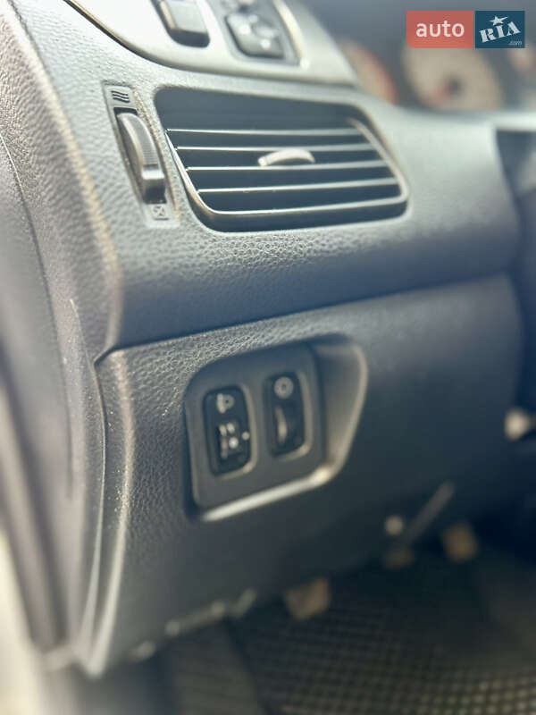 Седан Mitsubishi Lancer 2006 в Львове