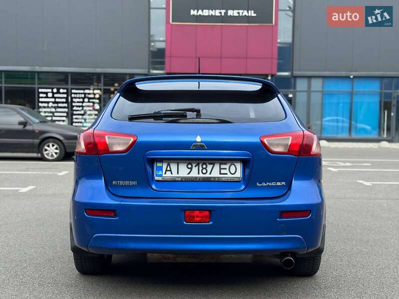 Хэтчбек Mitsubishi Lancer 2010 в Киеве