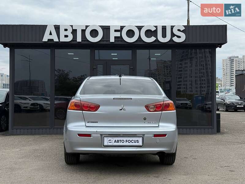 Седан Mitsubishi Lancer 2008 в Киеве