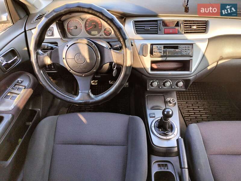 Універсал Mitsubishi Lancer 2006 в Чернівцях