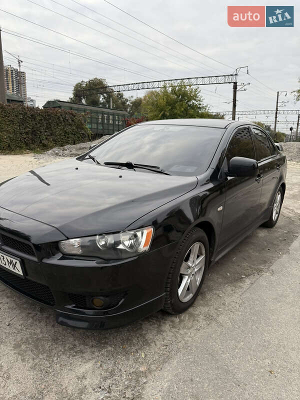 Седан Mitsubishi Lancer 2007 в Киеве