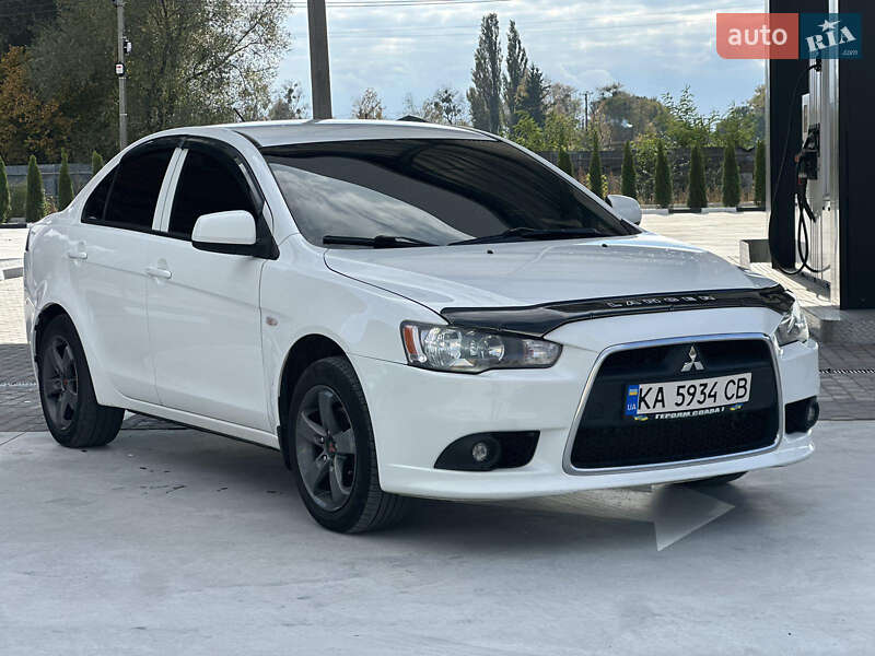 Седан Mitsubishi Lancer 2012 в Звягелі
