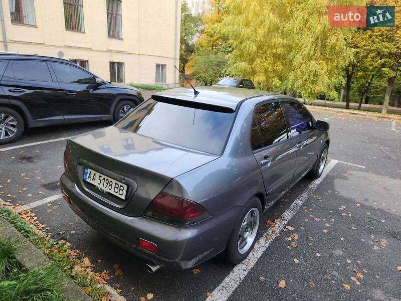 Седан Mitsubishi Lancer 2005 в Києві фото 6 Седан Mitsubishi Lancer 2005 в Києві