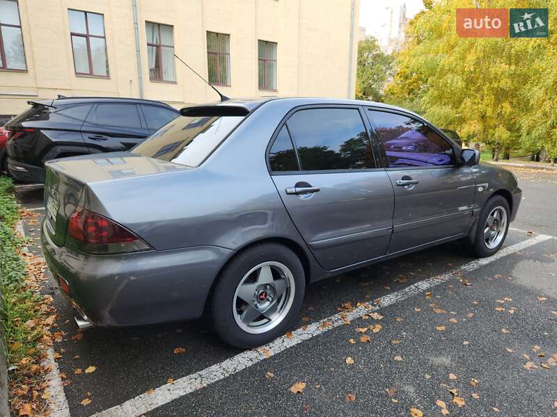 Седан Mitsubishi Lancer 2005 в Києві фото 10 Седан Mitsubishi Lancer 2005 в Києві