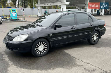 Седан Mitsubishi Lancer 2005 в  фото 5 Седан Mitsubishi Lancer 2005 в
