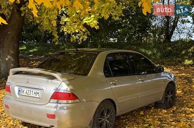 Седан Mitsubishi Lancer 2008 в  фото 15 Седан Mitsubishi Lancer 2008 в