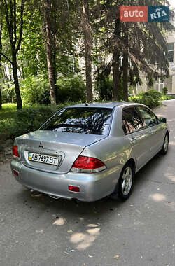 Седан Mitsubishi Lancer 2006 в  фото 4 Седан Mitsubishi Lancer 2006 в